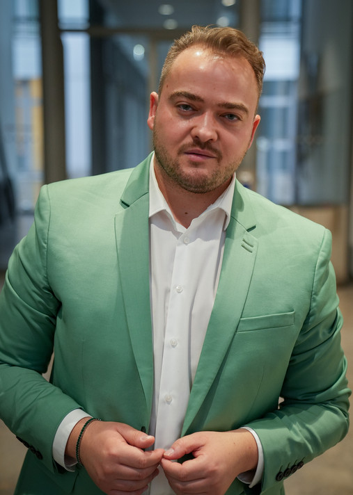 Foto zum Thema "Reformen im öffentlichen Dienst": Zu sehen ist Matthäus Fandrejewski, Vorsitzender der dbb jugend.